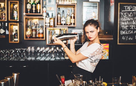 7 Things Your Bartender Wishes You D Stop Doing Urban List Gold Coast
