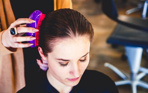 6 Things Your Hairdresser Wishes You D Stop Doing Urban List