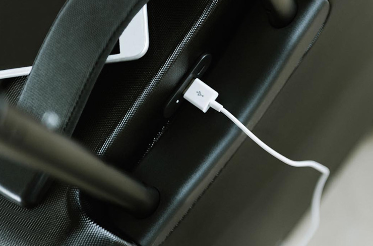 suitcase that charges your phone