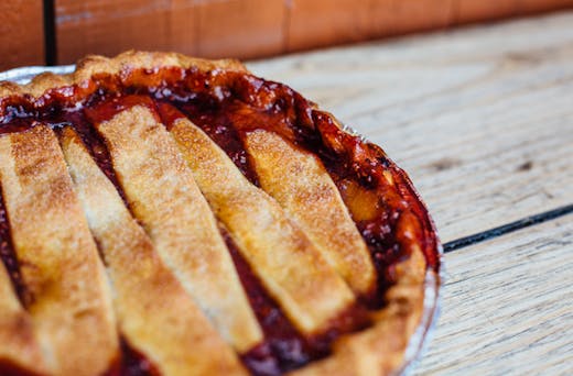 We Made That Matt Wilkinson S Epic Peach Raspberry Pie Urban