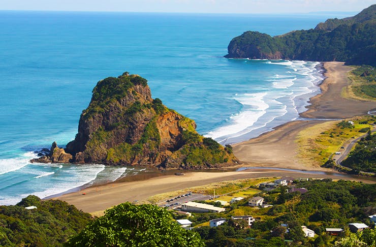 10 Beaches You Have To Visit In New Zealand | Hand Luggage 