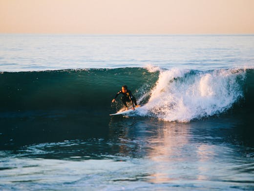 Here S Everywhere You Can Learn To Surf This Summer Urban Here S Everywhere You Can Learn To Surf This Summer Urban